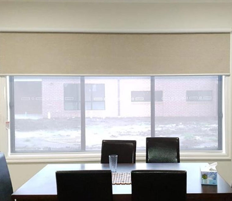 Blockout roller blinds